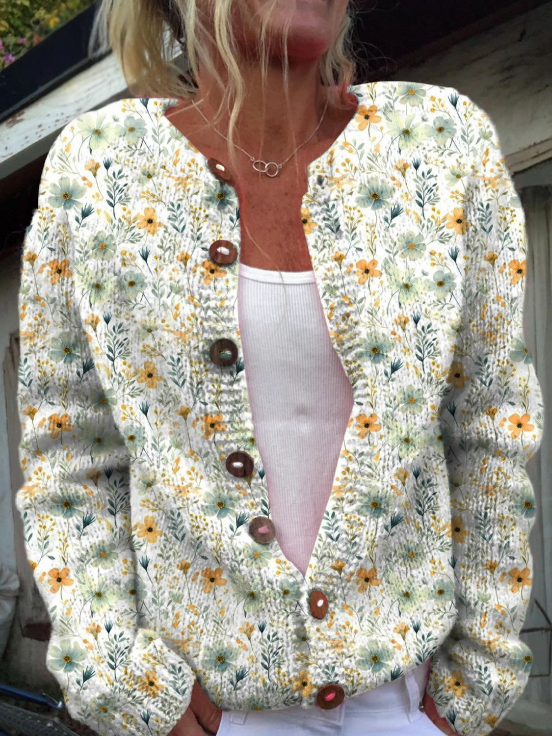 Lovely Meadows Floral Pattern Printed Buttoned Cardigan Sweater