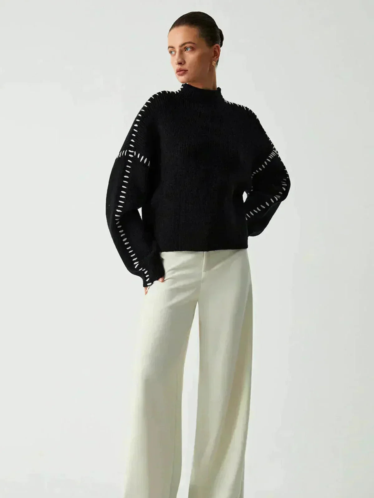 Nia - Cozy Sweater