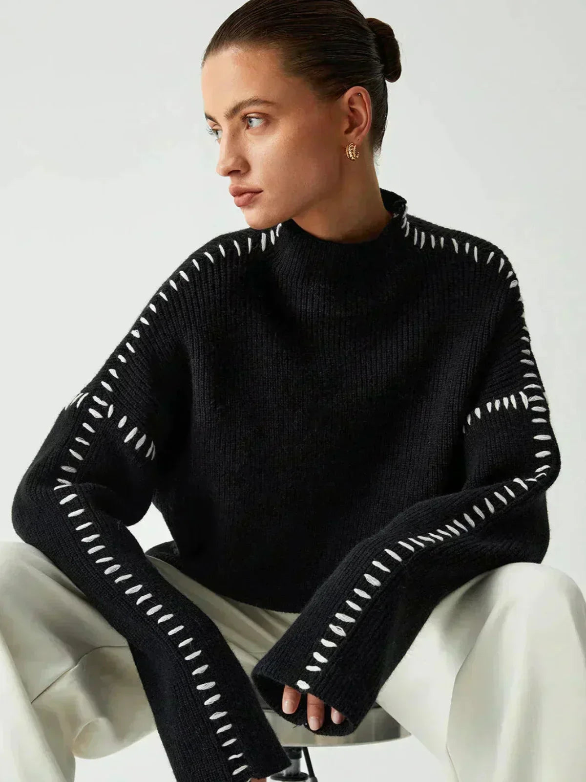 Nia - Cozy Sweater