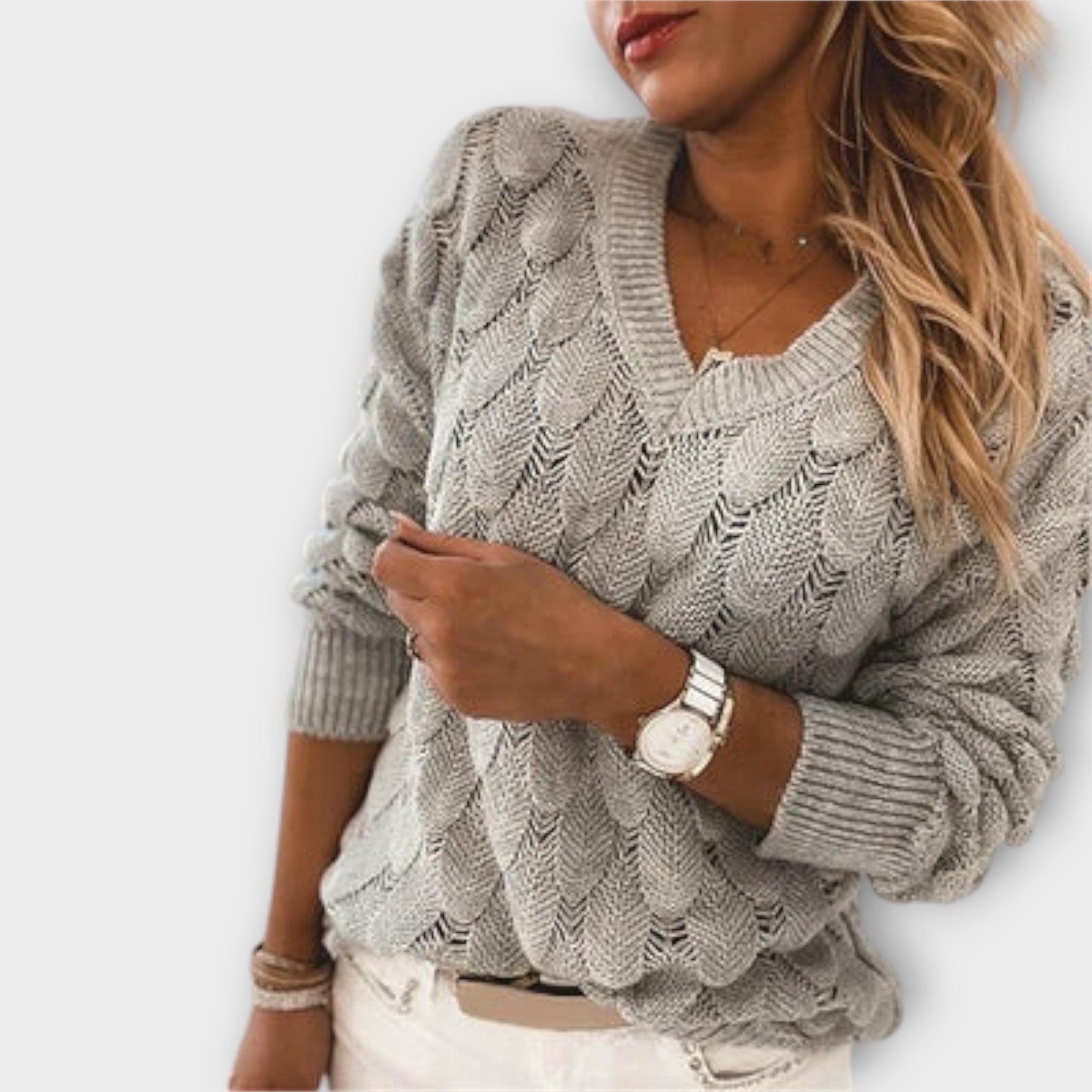 VENALARAE – PULLOVER WITH V-NECK
